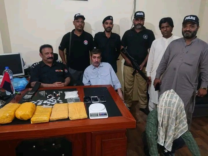 aamirsolangi08's tweet image. سندھ کی عوام نارکوٹکس ڈپارٹمنٹ کے گرینڈ آپریشن کا خیر مقدم کرتی ہے، صوبائی وزیر اطلاعات، ٹرانسپورٹ اور ایکسائیزٹیکسیشن اینڈ نارکوٹکس ڈپارٹمنٹ شرجیل انعام میمن کو سلام جس نےاس مرض سے چھٹکارا دلانے کے لئے عظم کیا اور نوجوان نسل کونشےسےبچانےکےلیےقدم اٹھایا..
 #NarcoticsCrackDown…