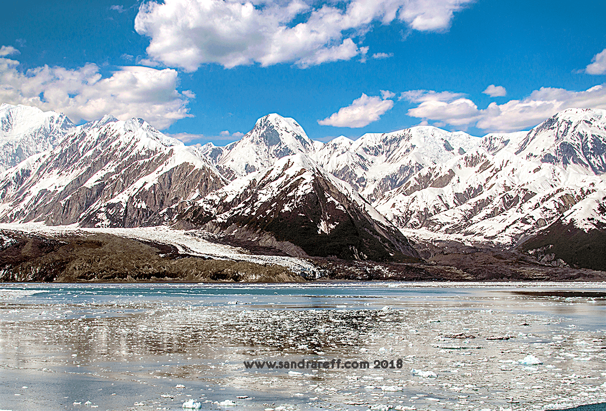 ReffSandra's tweet photo. Snow covered mountains to keep you cool! #mountains #alaska #reflections #snow https://t.co/GG9ijZgpjU
