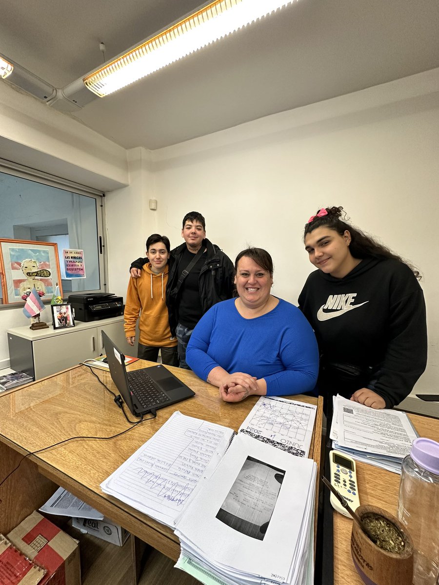 Con lxs pibxs de <a href="/TransArgentinxs/">Fundación Trans Argentinxs 🏳️‍⚧️</a> pasamos a visitar a la flamante Directora de Diversidad Sexual del <a href="/GobSantaFe/">Gobierno de Santa Fe</a> , nuestra amiga <a href="/pamela_rocchi/">Pamela Rocchi</a> 🏳️‍⚧️🏳️‍🌈