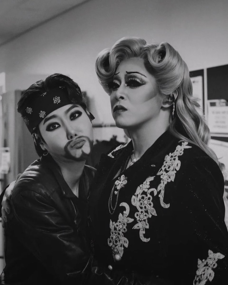 TeamIkSong's tweet photo. cr : ig@ yeosilver
#헤드윅 #HEDWIG
#HedwigandtheAngryInch
#뽀드윅 #Ppodwig
#조정석 #ChoJungSeok https://t.co/HsTmrAeNWq