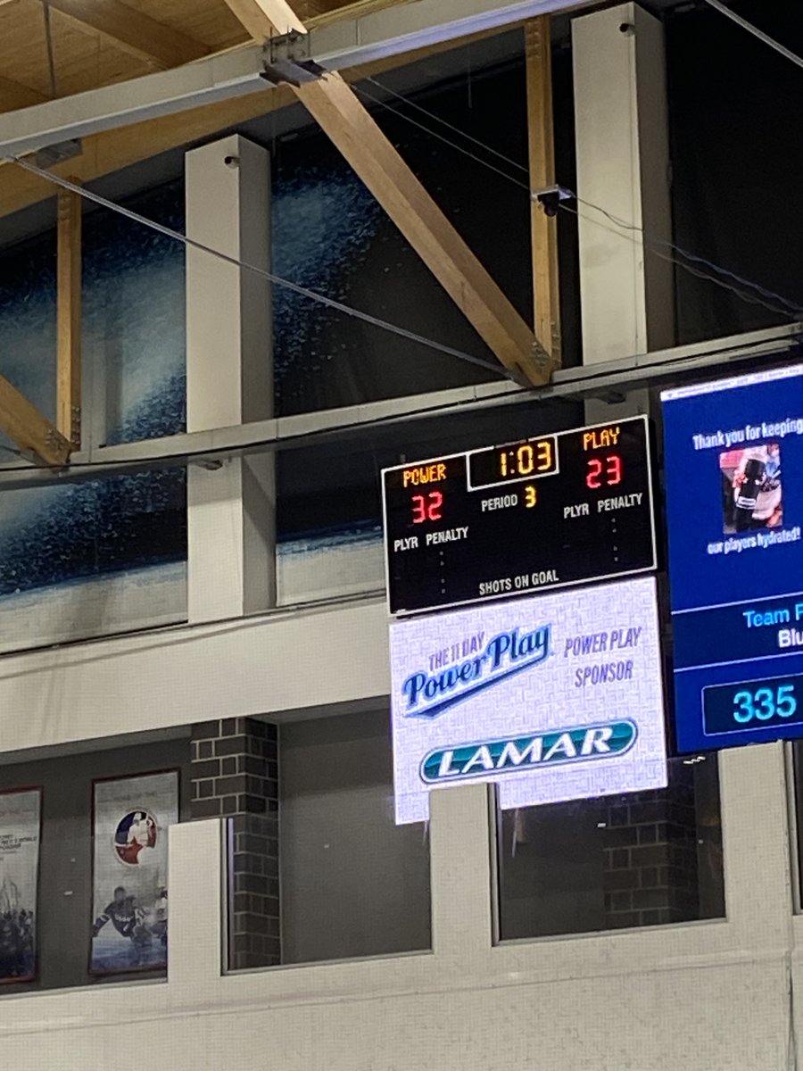 CraigMorrell5's tweet image. Playing hockey for a cause at 3 AM in Buffalo. 11 days of continuous hockey games to raise money for cancer research. We pulled a 3 AM - 6 AM shift.