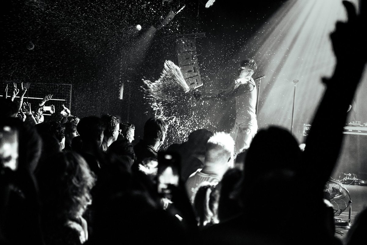 2 years ago I saw <a href="/confidencemanTM/">Confidence Man</a> support Noel Gallagher in London and immediately fell in love. It was a dream come true to go down to Brighton and catch their Glastonbury warm up show and take photos for Northern Exposure Magazine: northernexposuremagazine.co.uk/confidence-man…