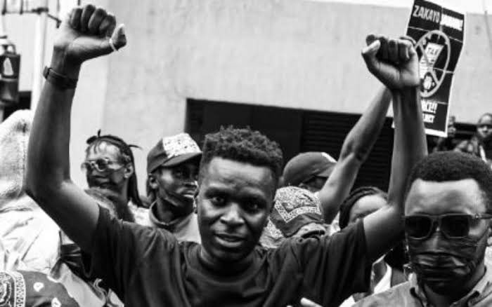 C_NyaKundiH's tweet photo. REPORTS: Kenyan content creator Billy Simani popularly known as “Crazy Nairobian” released from police custody. https://t.co/h2BwG1nxb6