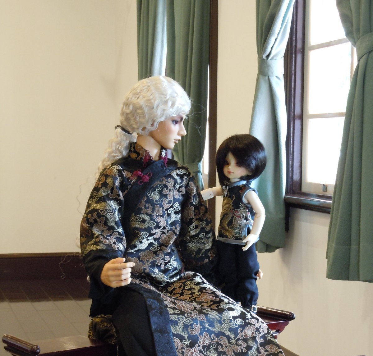 i18843830's tweet photo. ちょっとお疲れの驍宗様を、お外へ連れ出してくれました😊 https://t.co/gHhw9AfHyk