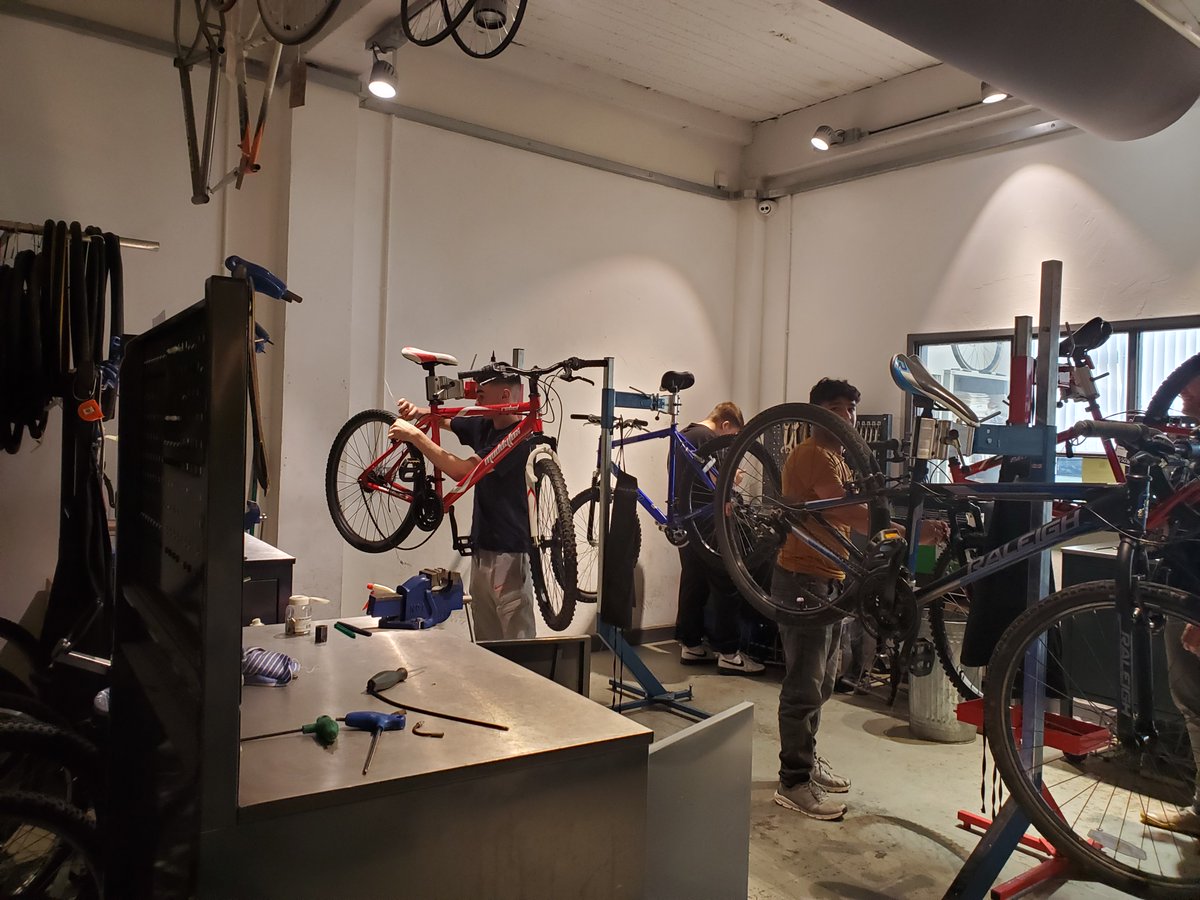 Great to see young people enjoying learning bike mechanics. They're definitely keen - they turn up early every week! Having a bike really does help young people access life enhancing opportunities. These projects are possible thanks to the kindness of people donating bikes.