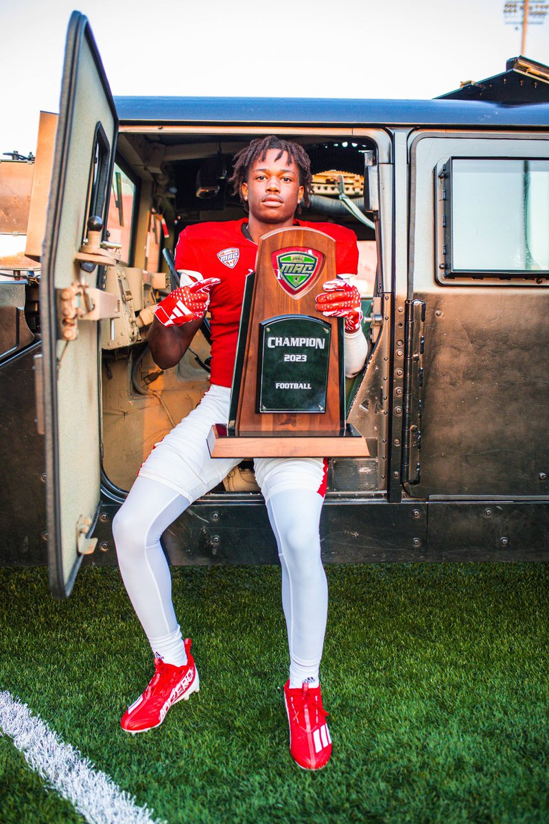 Derrick (DJ) Avery Jr (@djavery6) on Twitter photo After a great time talking to <a href="/Martin_Miami_HC/">Chuck Martin</a>, I am blessed to have made a commitment to play d1 football at Miami University,
Go Redhawks! <a href="/WRTreezy/">Roy Roundtree</a> <a href="/BlantonRobert/">Robert Blanton</a> <a href="/CarlisleHoochFB/">Danny Carlisle</a> <a href="/CoachBBennett_/">Brandon Bennett</a> <a href="/Coach__Hammy/">Austin Hamilton</a> <a href="/HoochFootball/">Chattahoochee HS Football</a> <a href="/Hooch_Athletics/">Hooch Athletics</a> <a href="/RecruitGeorgia/">Recruit Georgia</a> <a href="/WRHitList/">WR Hit List</a> After a great time talking to <a href="/Martin_Miami_HC/">Chuck Martin</a>, I am blessed to have made a commitment to play d1 football at Miami University,
Go Redhawks! <a href="/WRTreezy/">Roy Roundtree</a> <a href="/BlantonRobert/">Robert Blanton</a> <a href="/CarlisleHoochFB/">Danny Carlisle</a> <a href="/CoachBBennett_/">Brandon Bennett</a> <a href="/Coach__Hammy/">Austin Hamilton</a> <a href="/HoochFootball/">Chattahoochee HS Football</a> <a href="/Hooch_Athletics/">Hooch Athletics</a> <a href="/RecruitGeorgia/">Recruit Georgia</a> <a href="/WRHitList/">WR Hit List</a>