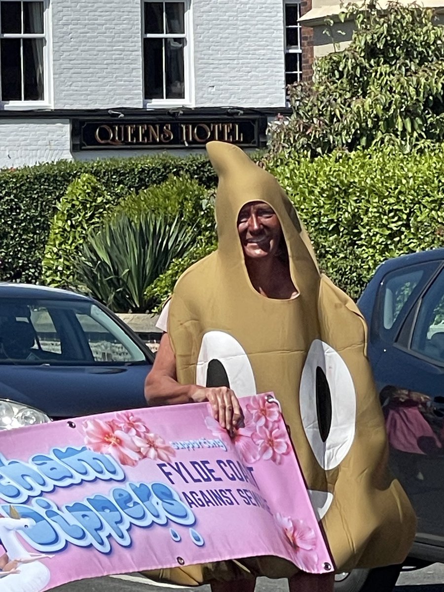 MortgageSusanne's tweet photo. Our local club day in #Lytham#lancashire and our very own Lytham Dippers supporting #fyldecoastagainstsewage   Such an important issue right now,it will take time to reverse the damage but we can with the right rules and governing #poo #lotsofpoo #nopoo ⁦@Feargal_Sharkey⁩ https://t.co/lh07IA432T