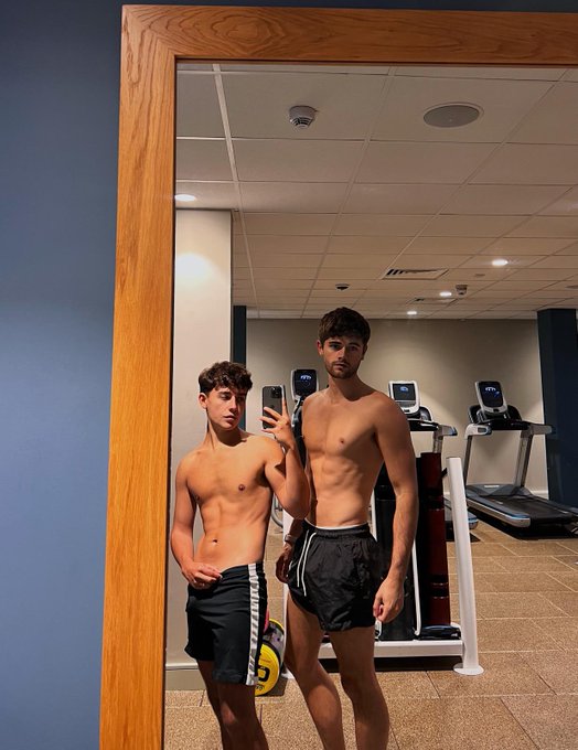 Is it hot twink summer yet? 🌞💪🏻 https://t.co/lSVlDXC4D1