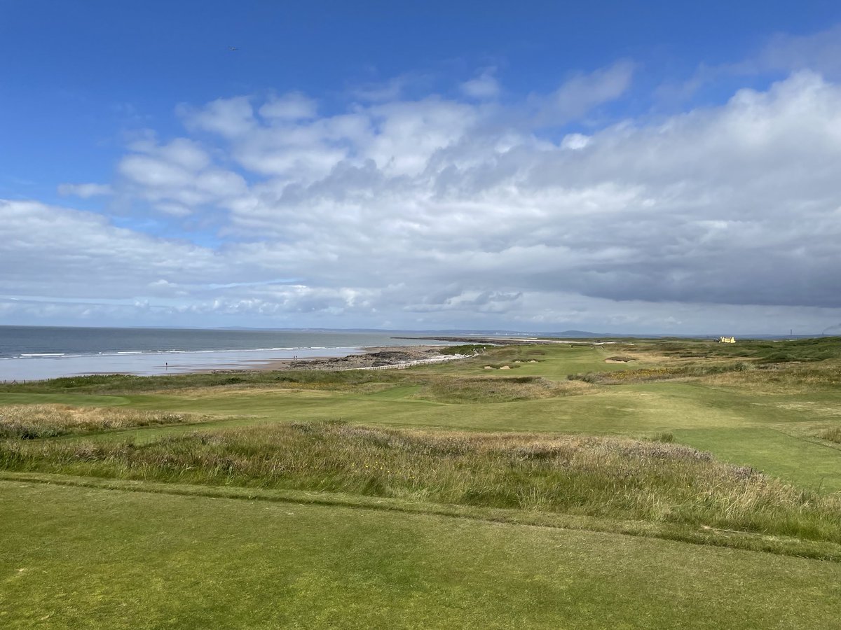 Royal Porthcawl at its majestic best this morning. Great work by ⁦<a href="/IanKinley/">Ian Kinley</a>⁩ and team ⁦<a href="/Royal_Porthcawl/">Royal Porthcawl Golf Club</a>⁩