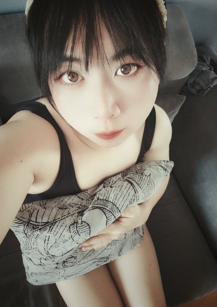 Maple_Linden's tweet photo. 像猫猫一样看着你。
#伪娘 #女装CD #femboy #sissy https://t.co/TrccX3MdNK