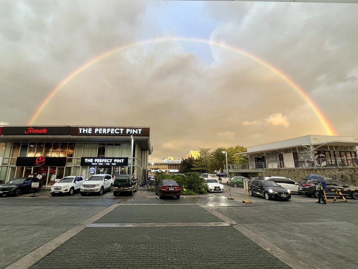 Ralflorenz's tweet photo. Happy Pride! 🌈 https://t.co/ad2jpoGywk