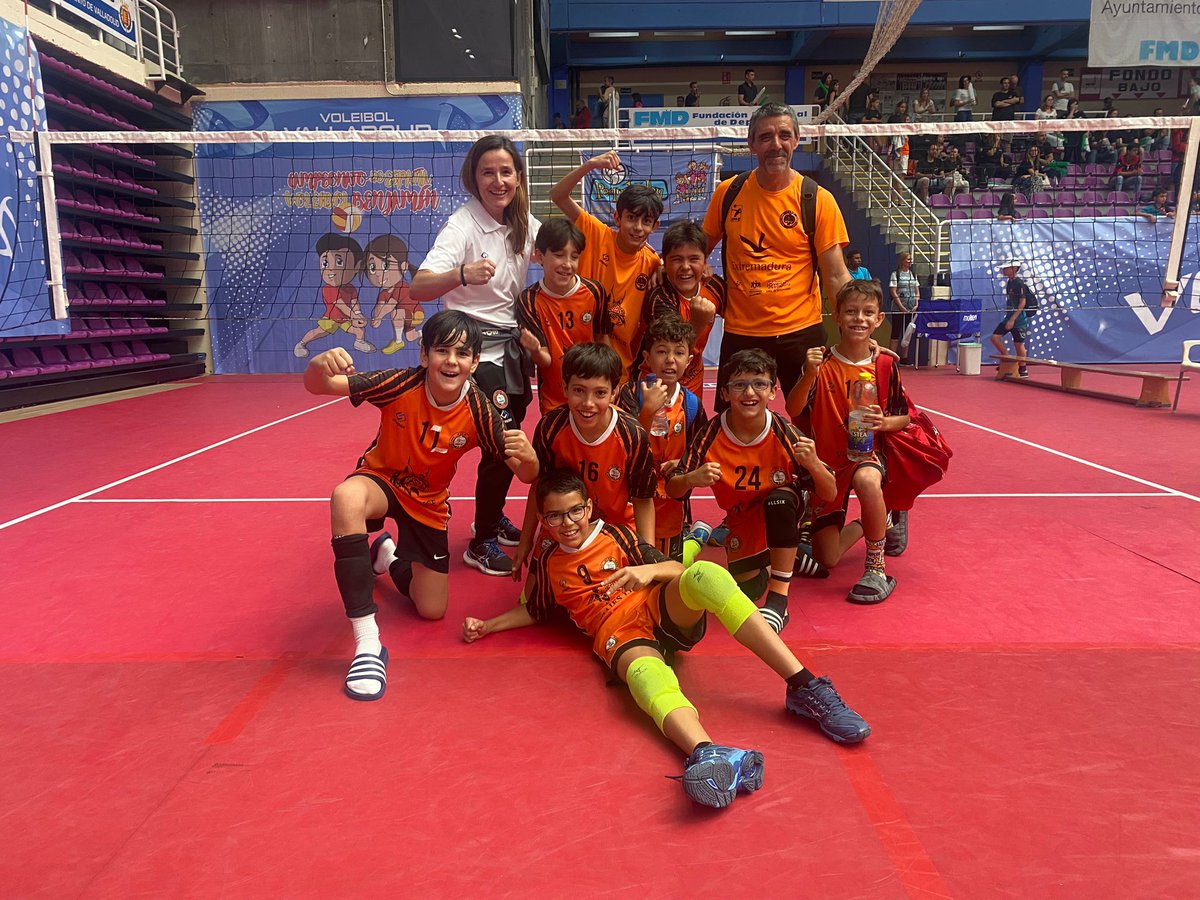 Estamos en semifinales!!!! Nuestros peques siguen ganando partidos y pasan a semifinales!
Estamos sin palabras! Espectaculares!!! Vamos chicooooos!
<a href="/ViajesLince/">VIAJES LINCE</a> <a href="/DipdeBadajoz/">Diputación de Badajoz</a> <a href="/aytodebadajoz/">Ayuntamiento Badajoz</a> <a href="/FJyD/">Fundación Jóvenes y Deporte 🅵🅹🆈🅳 💚🤍🖤</a> <a href="/jovendeportEXT/">Jóvenes y Deportes Extremadura</a>