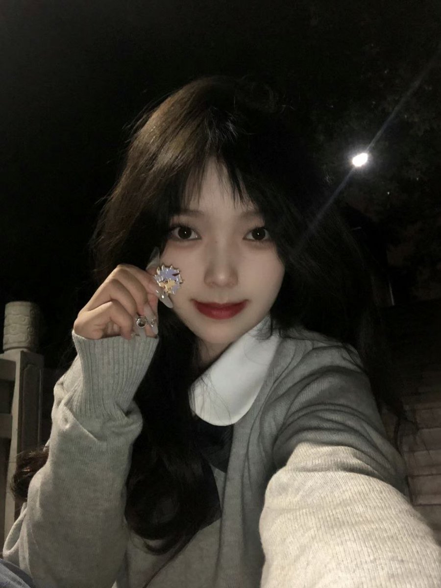 新置顶🔝
我是樱苔
在昆明上学
🚪188
喜欢我请给我打钱
我会买好多好多好多好可爱的衣服穿给你看
欢迎女孩子互fo互转！！！