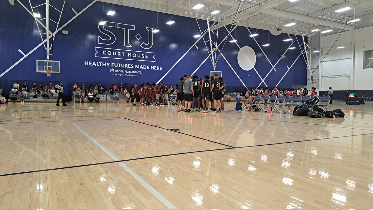 Greetings from Day 2 of the VHSL VA 🏀 Live at The Saint James in Springfield.

Wall to Wall basketball till 10 PM EST tonight... come on by if you're looking to get a snapshot of the 24-25 season + see some competitive games!