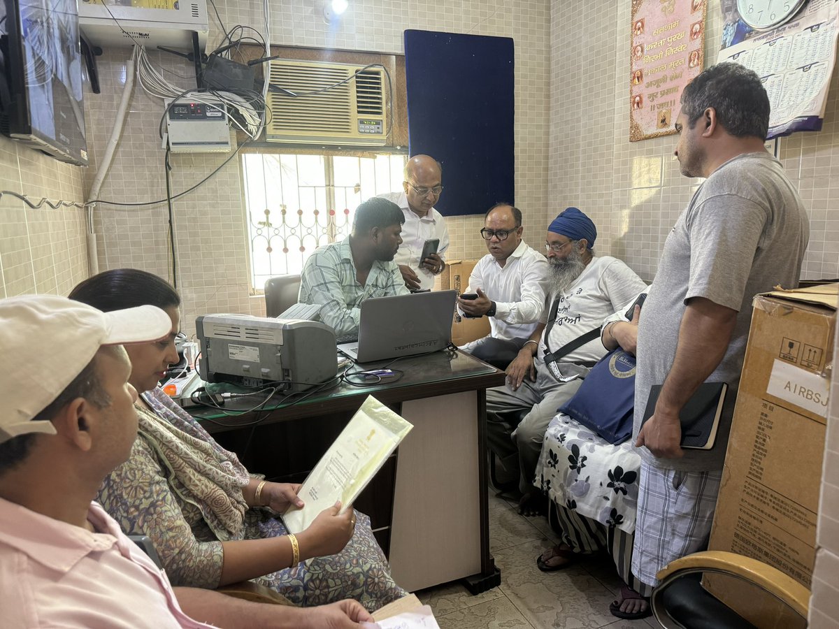 aapdimpleahuja's tweet image. आज वार्ड (104) सिंह सभा गुरुद्वारा C-4 ब्लॉक जनकपुरी में प्रॉपर्टी टैक्स कैंप का आयोजन किया गया l

कैंप को सफल बनने के लिये गुरुद्वारे की प्रबंधक कमेटी व् सभी साथियों का दिल से धन्यवाद 🙏

#ward104 #propertytaxcamp #blockc #janankpuri