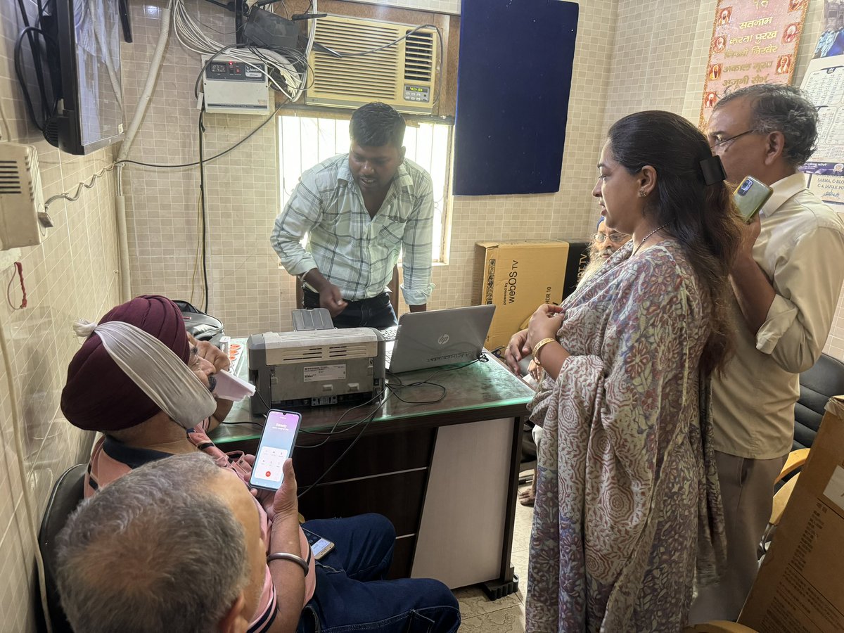 aapdimpleahuja's tweet image. आज वार्ड (104) सिंह सभा गुरुद्वारा C-4 ब्लॉक जनकपुरी में प्रॉपर्टी टैक्स कैंप का आयोजन किया गया l

कैंप को सफल बनने के लिये गुरुद्वारे की प्रबंधक कमेटी व् सभी साथियों का दिल से धन्यवाद 🙏

#ward104 #propertytaxcamp #blockc #janankpuri