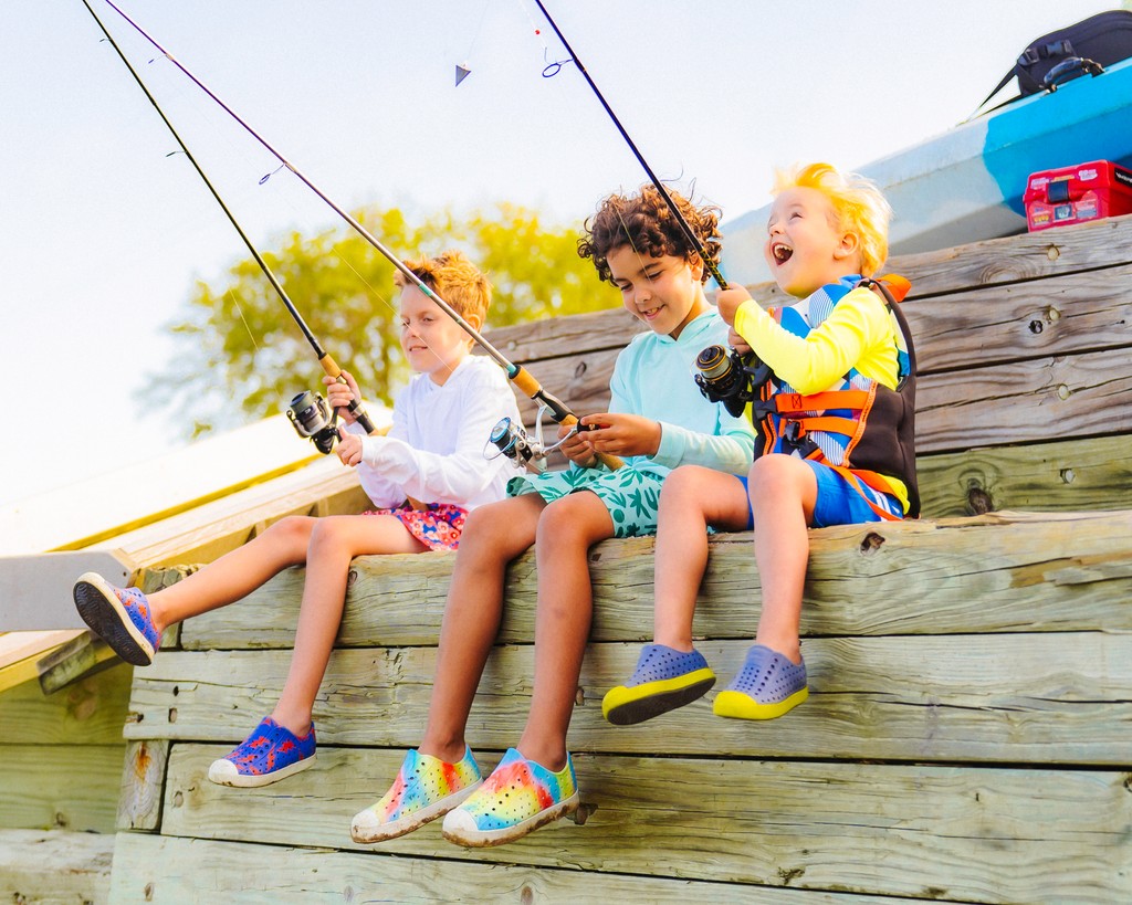 😎 Is this photo the epitome of summer or what? 

✅ Slow pace 

✅ Outdoor adventure 

✅ Laughter 

✅ Easy UPF 50+ sun protection with Vapor Apparel Solar Shirts and Hoodies. 

Who’s in? 👋 We are!