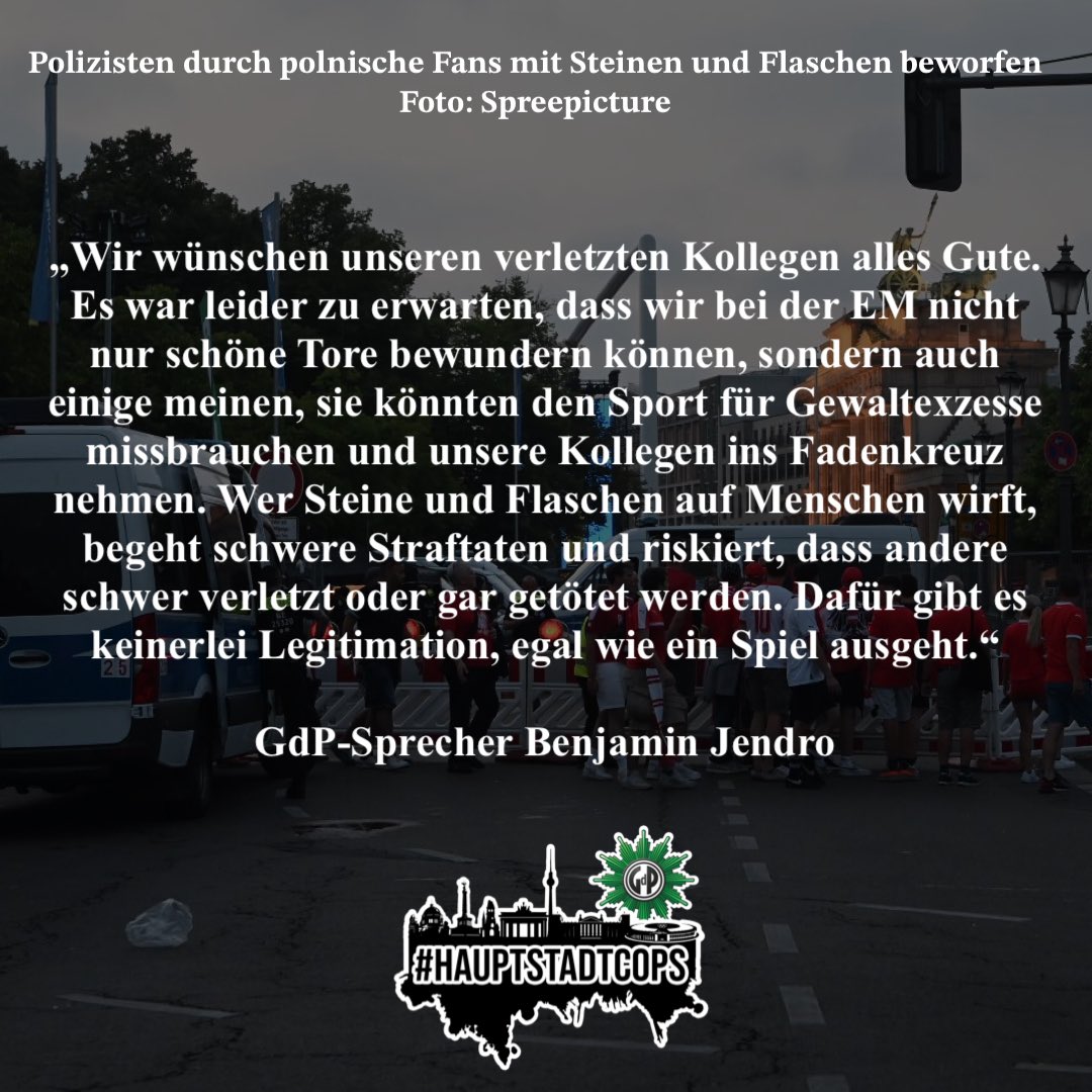 Gestern wurde acht unserer Kollegen durch polnische Fußballfans verletzt -
@djeron7 hat darüber mit der <a href="/morgenpost/">Berliner Morgenpost</a> gesprochen morgenpost.de/berlin/article…