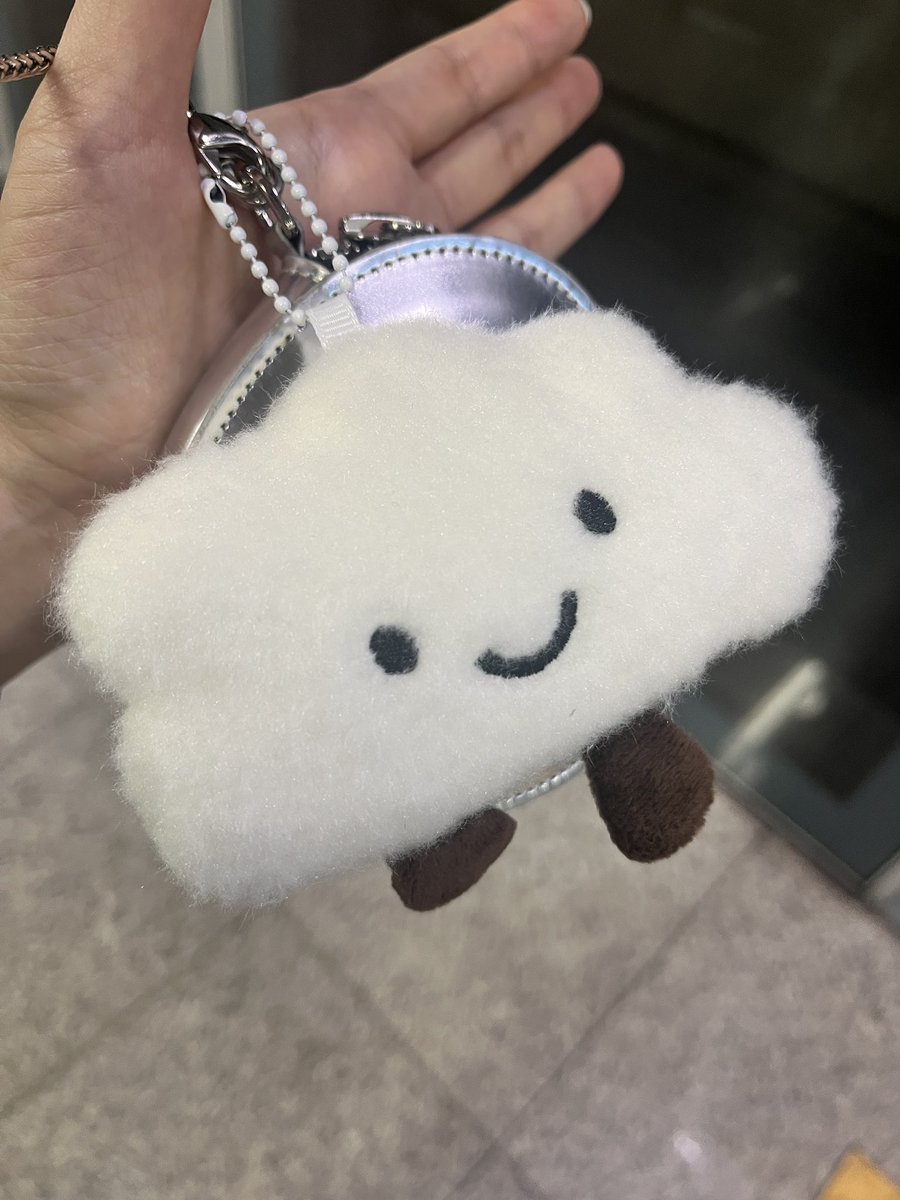 중국 하늘이 찾아요 
오늘 D구역 7열 6번에 앉으신 중국하늘분 
팬미팅 끝나고 나서 주신 선물 고마웠어요
제대로 인사고 못하고 헤에져서 아쉬웠어요 
내일 귀국 잘하고 다음에 한국오면 꼭 다시
만났으면 좋겠어요  
#하성운
#HASUNGWUN