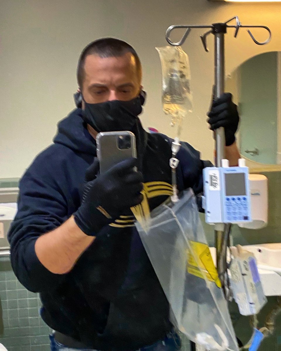 Friends, I was diagnosed with cancer in 2020, I wasn't sure I'd live to see the next Star Wars film or show. This recent toxic discourse reminds me - life's too short to take things like SW for granted. Let's cherish what brings us joy &amp; be kinder to each other. #swtwt <a href="/starwars/">Star Wars</a>