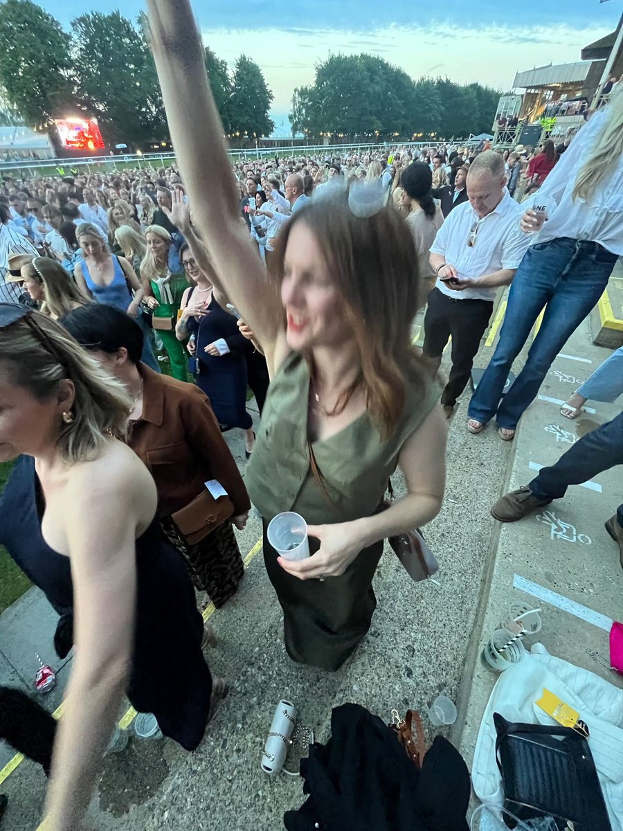 How it started.
How it ended.

Epic day / night at <a href="/NewmarketRace/">Newmarket Racecourse</a> watching <a href="/petetong/">Pete Tong mbe</a>