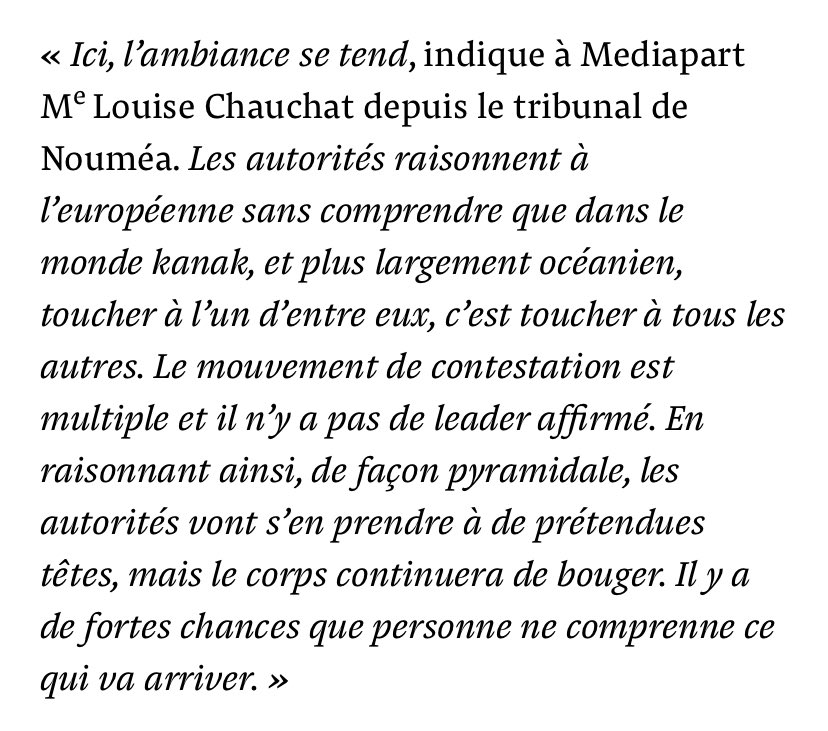 Il y a quelques semaines, Emmanuel Macron appelait à l’apaisement en Nouvelle-Calédonie. 

Cette nuit, des militants indépendantistes kanak, femmes et hommes, ont été envoyés en prison à 17.000 kilomètres de leurs proches. 17.000 kilomètres.

Demain… mediapart.fr/journal/france…