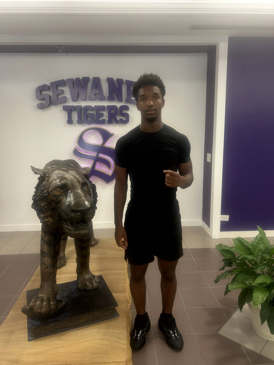 tyyshaunn's tweet photo. the Lord blessed me with an amazing visit at the University of The South today! thank you to all the staff, coaches, and players for the love. @CoachGC_Hobbs @Davis33Coach @RecruitGeorgia #PoundTheRock https://t.co/8WD6W0Nore