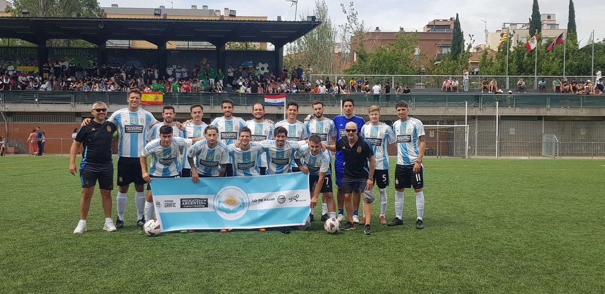 Un gran partido de los chicos ,nos faltó el gol.
Fue 0-0 contra Honduras ,un rival muy fuerte que se esta jugando el ascenso a la 1 ° catalana. Vamos los pibes ,hay equipo. 🇦🇷💪 <a href="/DiarioOle/">Diario Olé</a> <a href="/afa/">AFA</a> <a href="/argentinosespa/">Argentinos en España</a> <a href="/afa/">AFA</a> <a href="/argenespana/">Argentinos en España</a> #Argentinosencataluña
