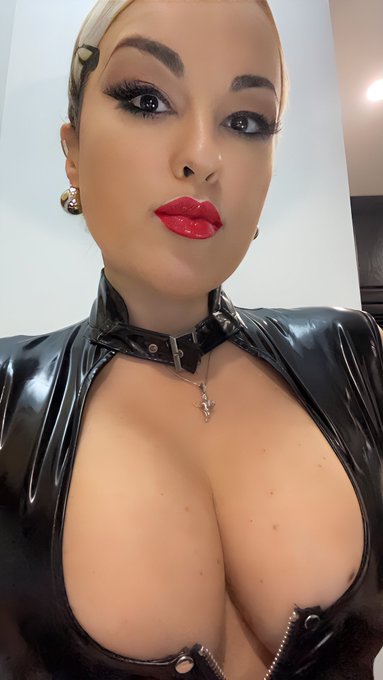 On https://t.co/wOFo6gjabN<a href="/tag/mistress"class="tags"><span>#mistress</span></a>