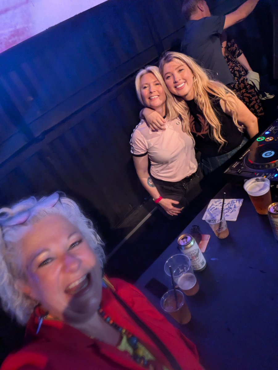 Leanne Hugglestone tweet media