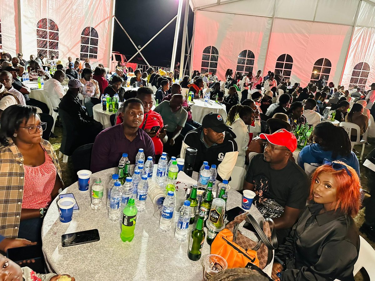 Davie_Keesiga's tweet photo. Live in Mbarara City at Booma Grounds for the #RayGHomeComingConcert ,Thanks good people for turning up for @Ray_G_official !
Special S/O to the organizers of the #MbararaCityFestival ,thanks for embracing @AquafinaUganda as your official hydration partner,from all of us at Pepsi we are so grateful.
Blessings π