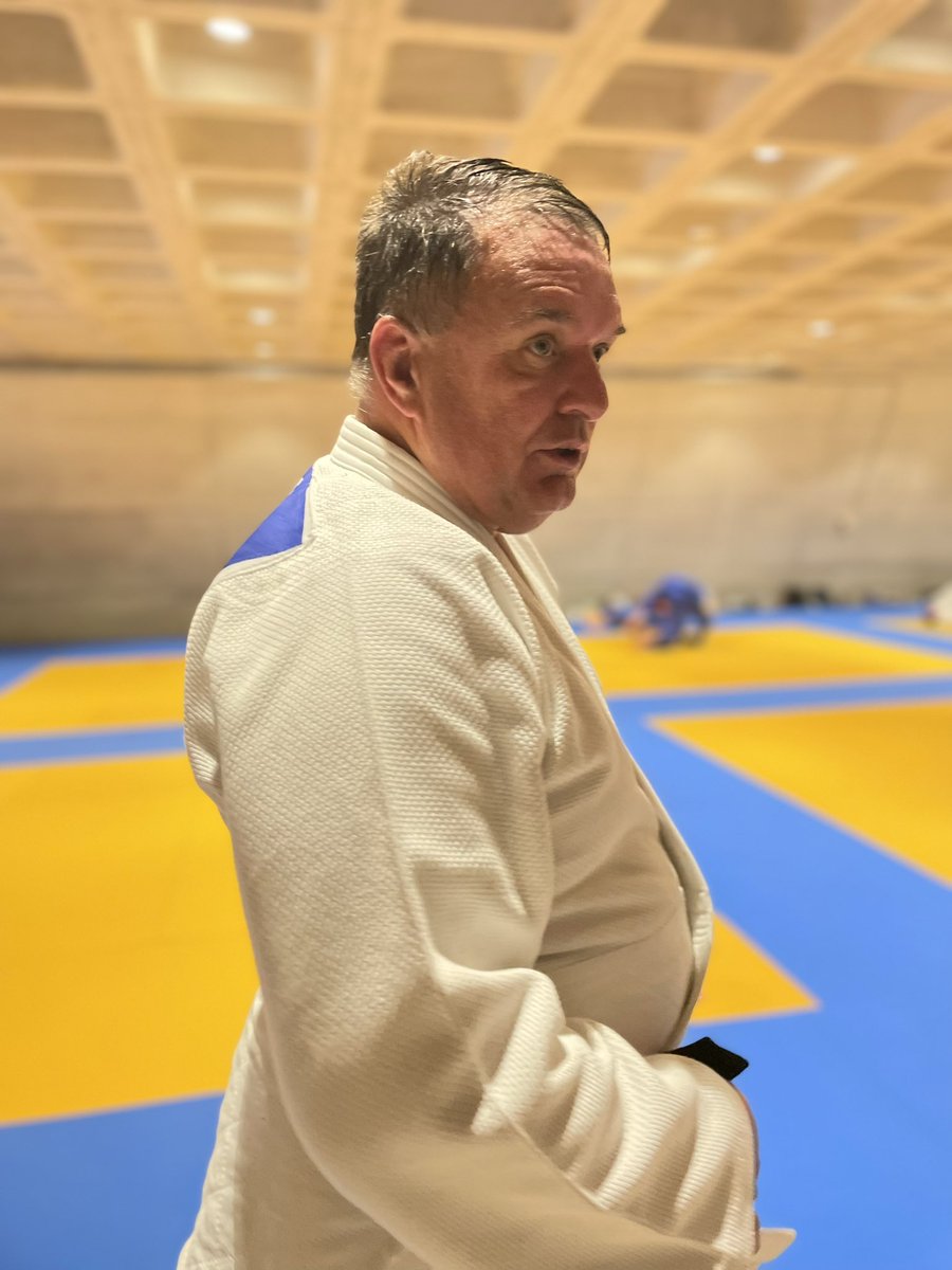 Zaterdagavond training in de topsport school Judo Vlaanderen. Na de inspanning de ontspanning! Eens lekker gaan eten.