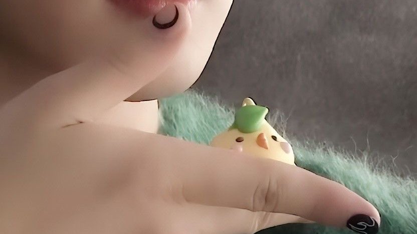 librafolders's tweet image. nails 💗