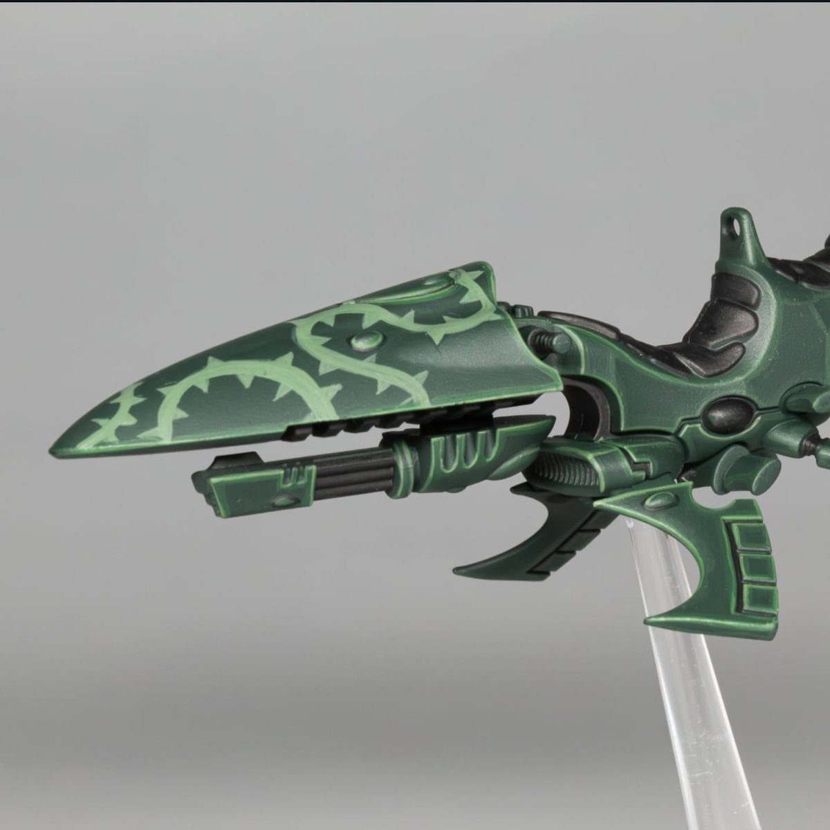 Work in progress on my Biel-tan Shroud runner . 
#warhammer #WarhammerCommunity #paintingWarhammer