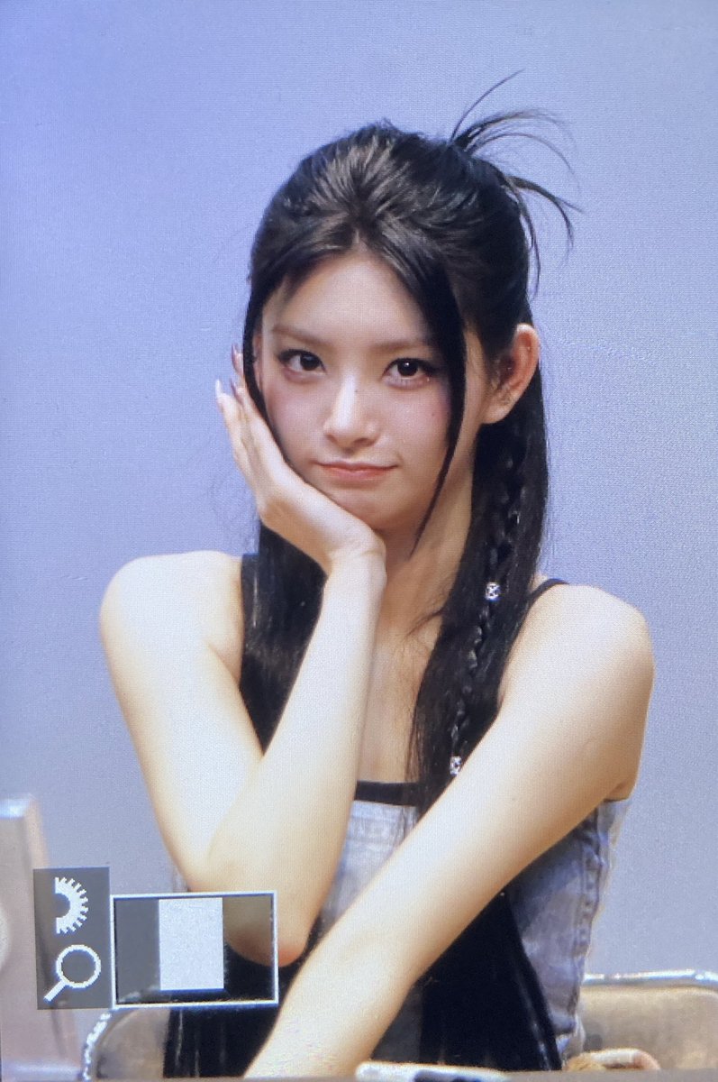 240621 팬사인회
#이런 #왕이런 #YIREN 
#EVERGLOW #에버글로우 #ZOMBIE