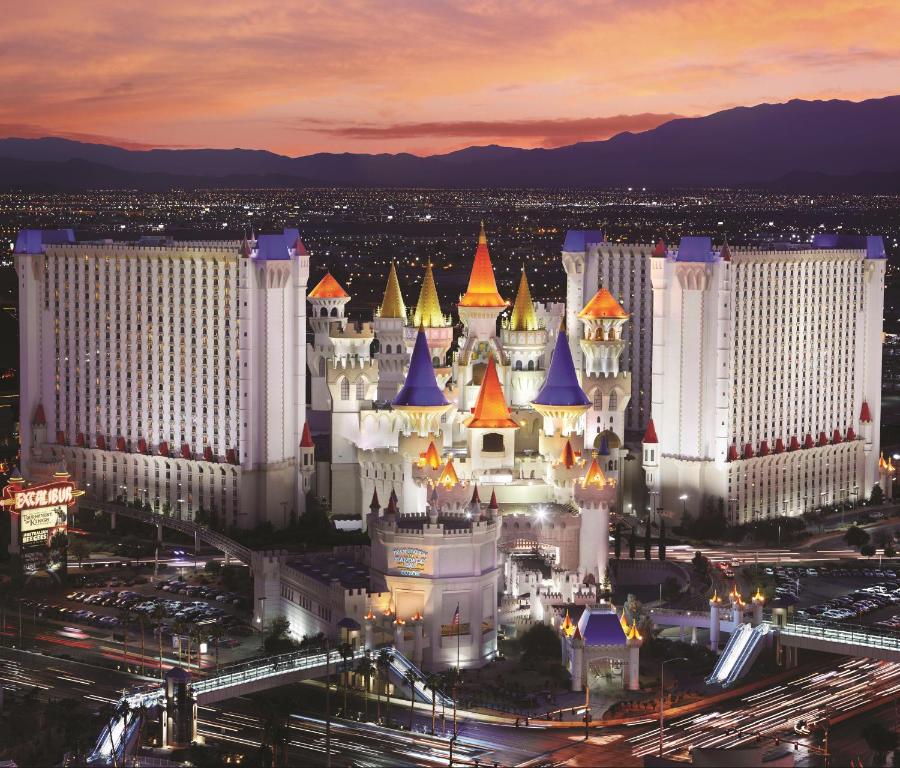 i_loveusa's tweet photo. Circus Circus Hotel, Casino &amp; Theme Park
.
.
#usalove #usa #america #iloveusa #usapatriot #americandream #americanstyle #motivation #americanlife #americanfreedom #usacity #usacitys #nature #newyork #usacouple #usalover #love #california #americancity #usabeauty #amazon https://t.co/VtA1tcJ6hx