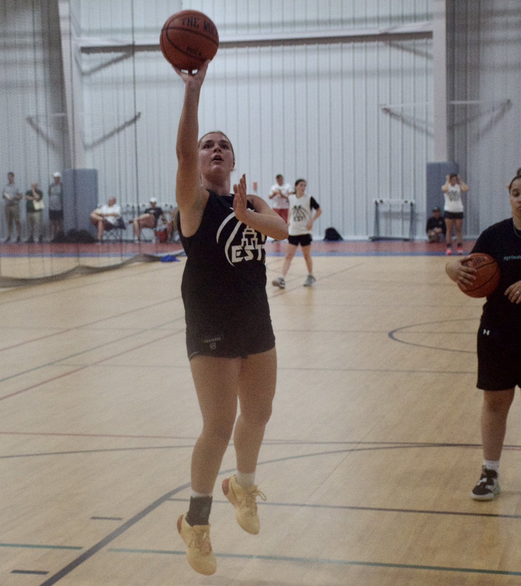 The great state of Vermont pulled up in force Friday #ESTSummerKickoff. Different schools &amp; parts of the state, different AAU clubs, but one area code &amp; one common denominator - they got game &amp; more than held their own…

Looking like a good time for the 802 products ‼️