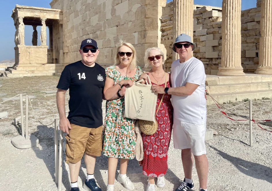 SweetLeftFoot11's tweet image. @axisbeer “Get the badge (bag) in) “ - Acropolis Parthenon, Athens, Greece