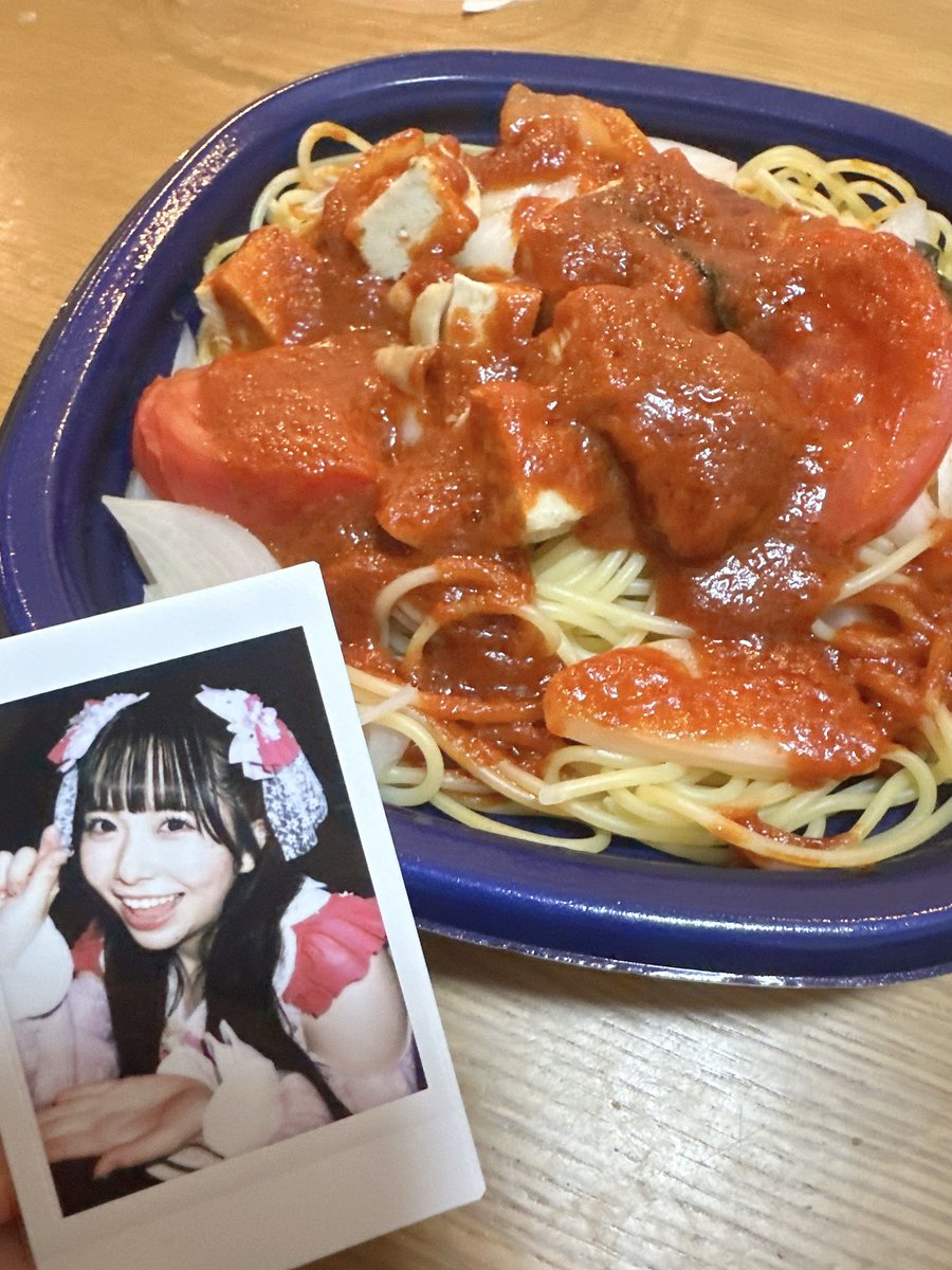 h_wanwan4's tweet image. いまりこさんすみません😀
ライブでこの時間お腹すいたらスープ飲むかな！春雨スープおすすめ！とか言われたんですけど全然こんなのたべちゃってます🤏
 #いまりこ  #今井りこ #いまりこんばんわ