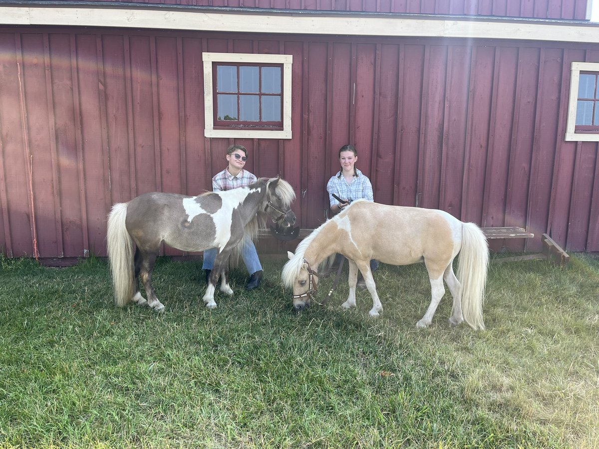 Karissa Kester tweet media