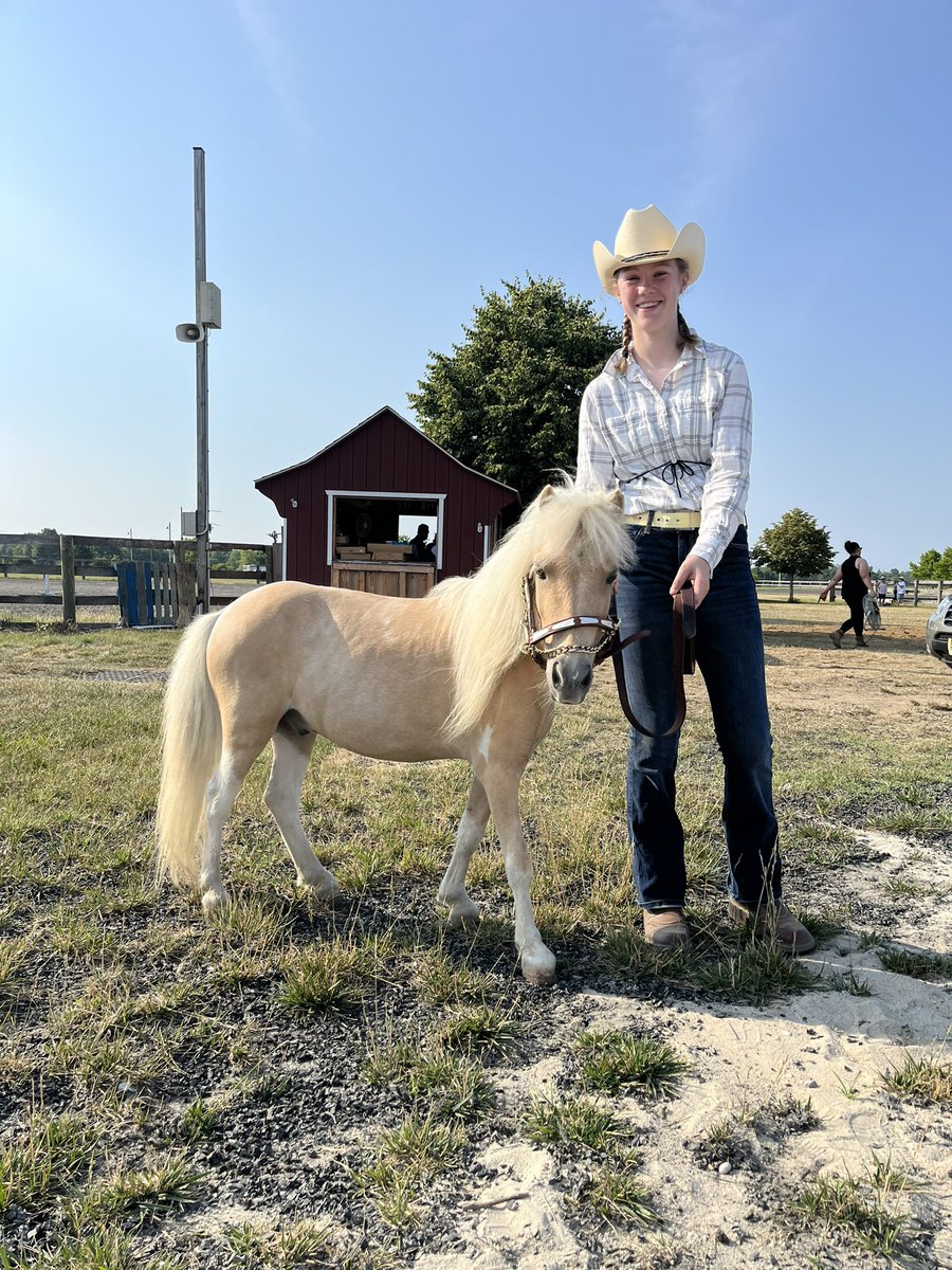 Karissa Kester tweet media