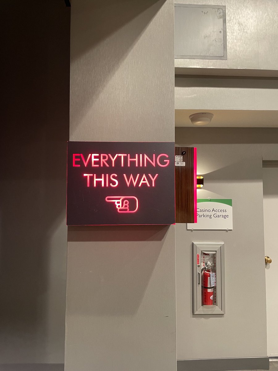 jlsHouston's tweet photo. Iconic things in Vegas #TheLinq https://t.co/FeGD9mRzkD
