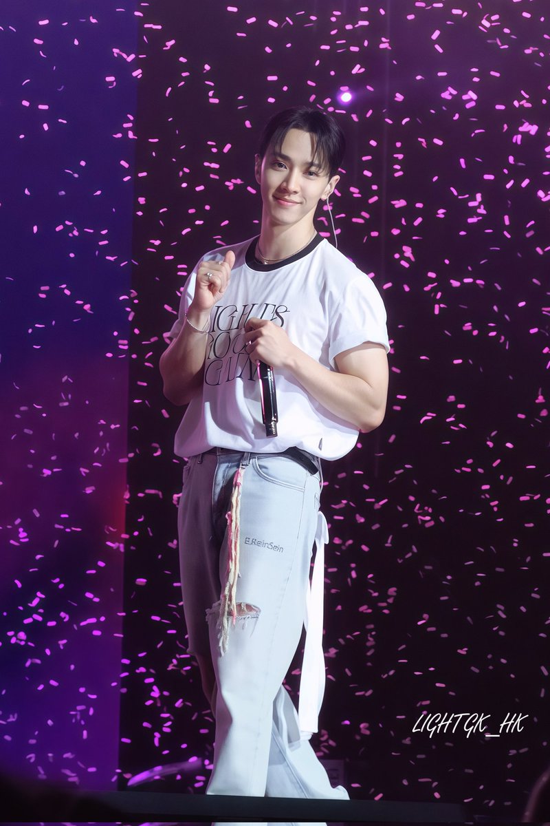 LightGK_HK's tweet photo. 20240622 LIGHTS GO ON AGAIN 홍콩 

#이기광 #GIKWANG #ギグァン
#하이라이트 #HIGHLIGHT
@900_330 https://t.co/3GMxB4GVax