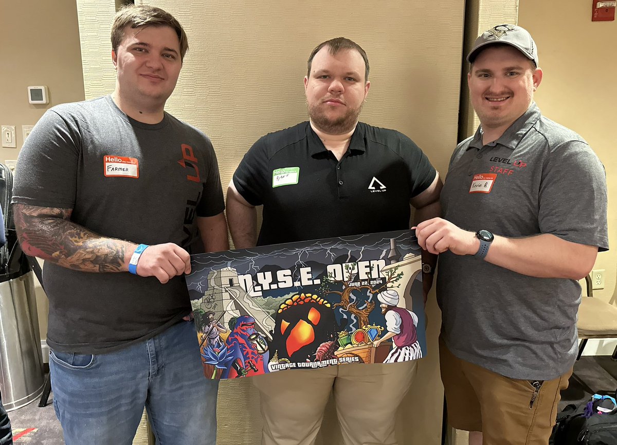 RyanFreeburger's tweet photo. Team @levelupgamesmd representing here at NYSE! We all started with a bye today, time to turn that start into a trophy!! https://t.co/hjqbGG5oHX