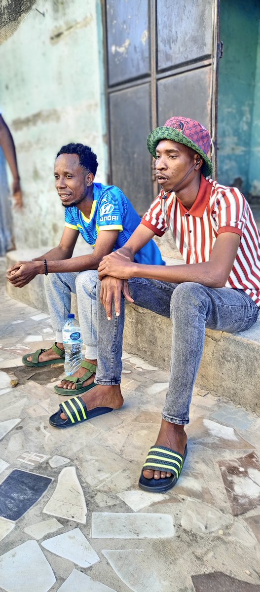 slim_chapter's tweet image. A smile hide so much pain