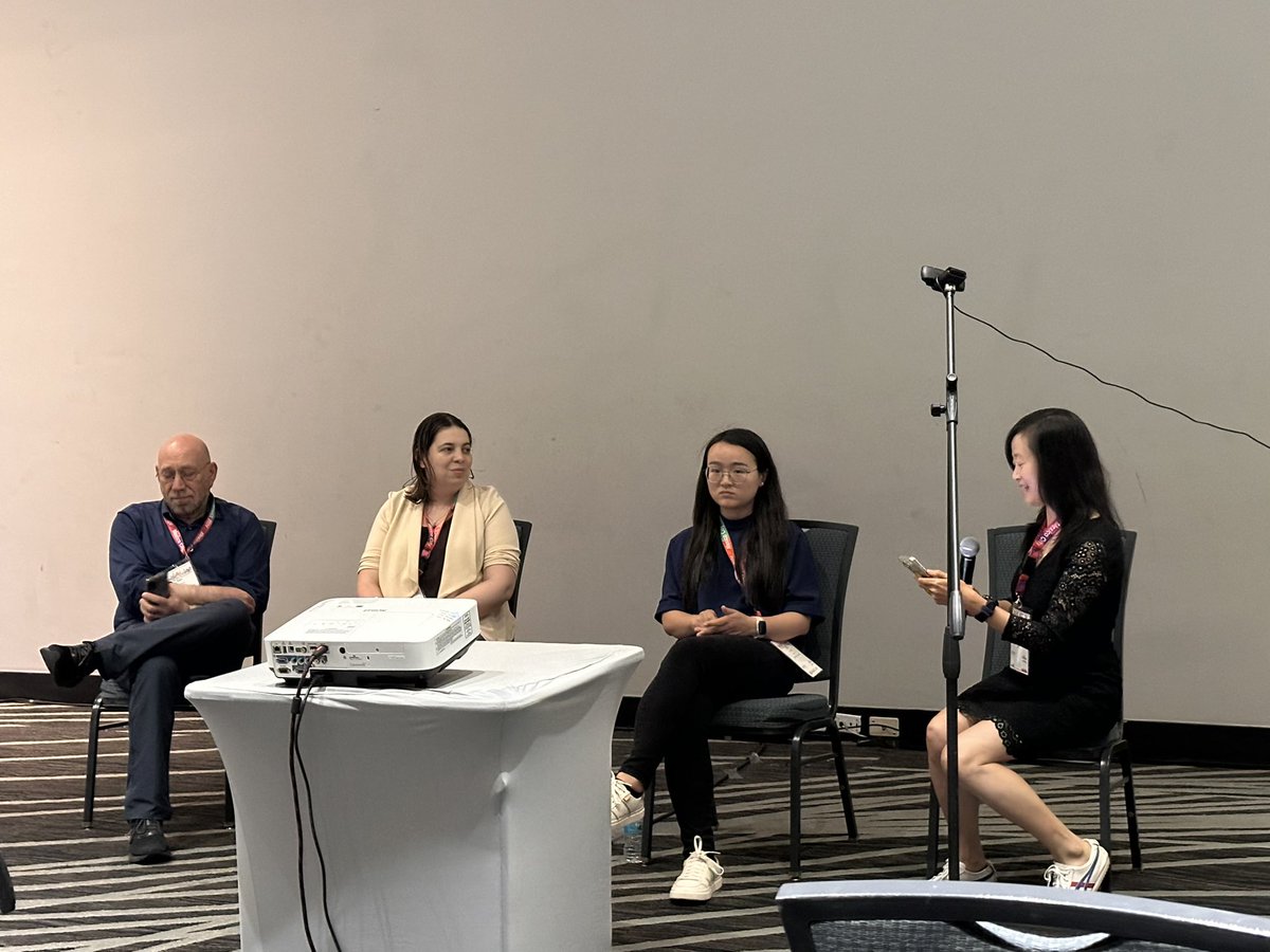 Yunyao Li tweet media