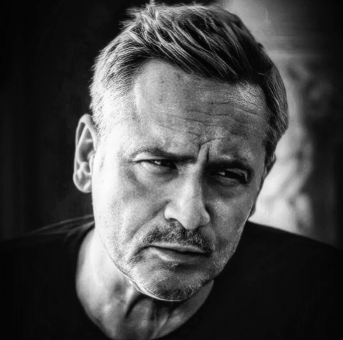 jmtinivelli's tweet photo. #bonweekend #serie #tv #fction #❤️❤️❤️ https://t.co/zEWL3qbaz9