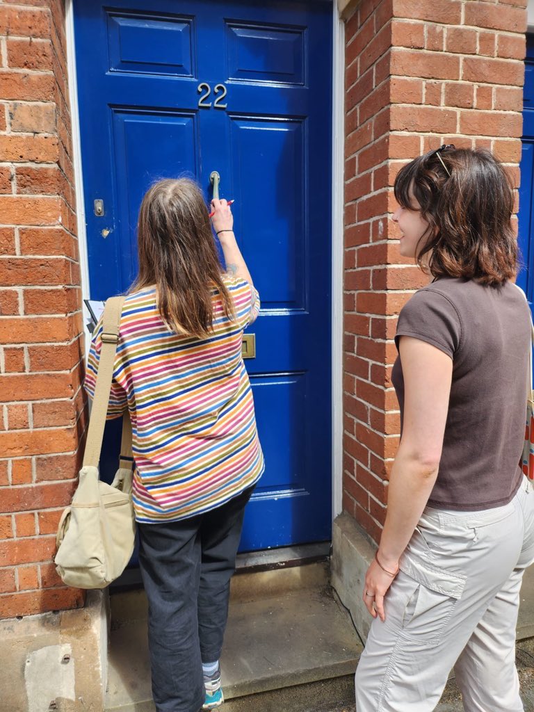 GNDRising's tweet photo. Today we’ve been out door-knocking in Bristol for Green New Deal champion @carla_denyer!

This is our chance to make history + elect an incredible Green MP to Parliament

A candidate willing to fight for workers’ rights, affordable housing, strong public services + our climate ✊ https://t.co/EOidaK1Aur