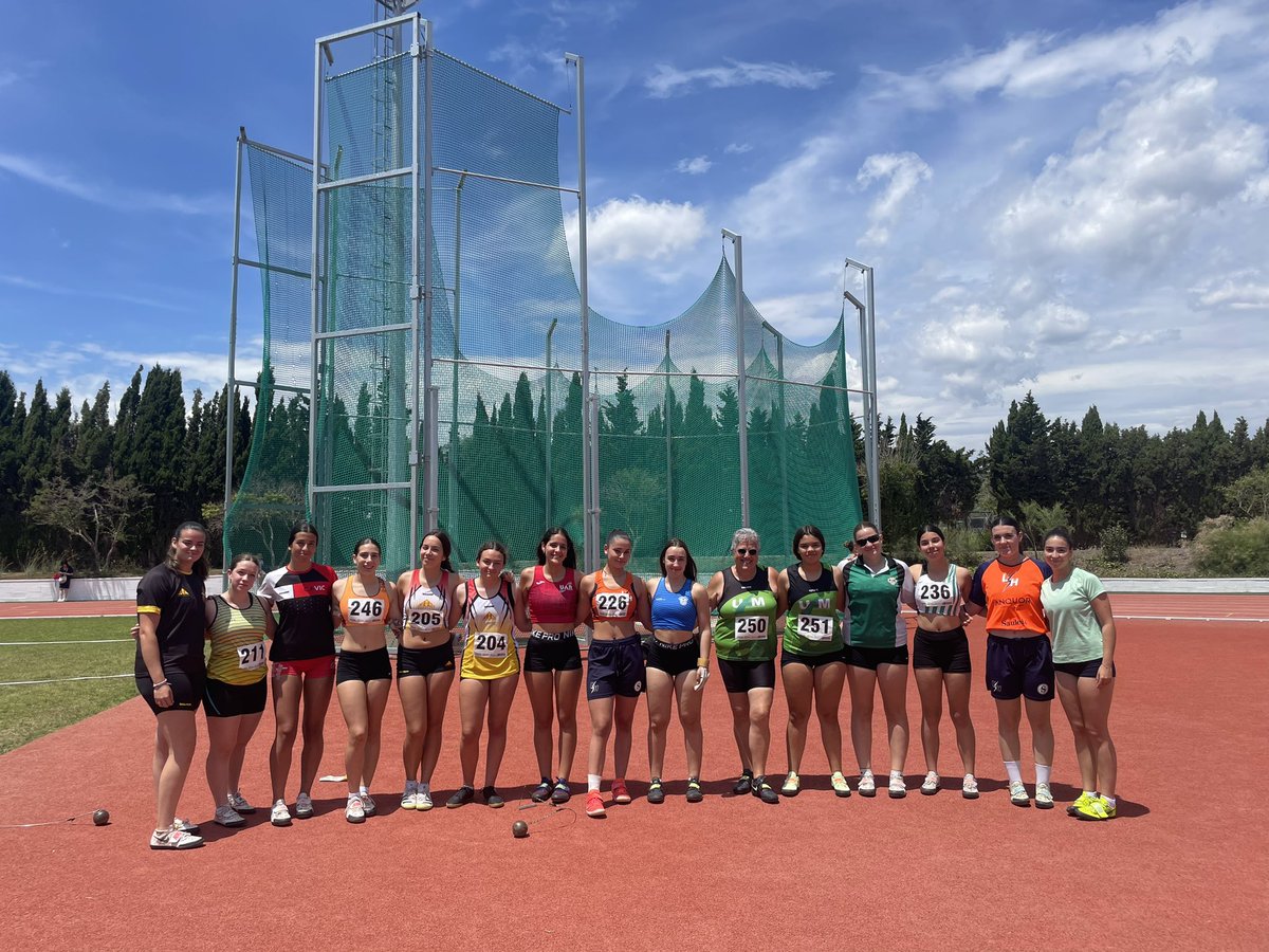 Pablo Sanchis (@pausasa3) on Twitter photo Un pas més pels <a href="/runelvendrell/">runners elvendrell</a> organitzant el 1r control de llançaments a la pista d’atletisme del Vendrell. <a href="/vendrellesports/">El Vendrell ESPORTS</a> <a href="/Atletisme_FCA/">Federació Catalana d’Atletisme</a> <a href="/paucg_amposta/">Pau Cecilia Gallego</a> Un pas més pels <a href="/runelvendrell/">runners elvendrell</a> organitzant el 1r control de llançaments a la pista d’atletisme del Vendrell. <a href="/vendrellesports/">El Vendrell ESPORTS</a> <a href="/Atletisme_FCA/">Federació Catalana d’Atletisme</a> <a href="/paucg_amposta/">Pau Cecilia Gallego</a>
