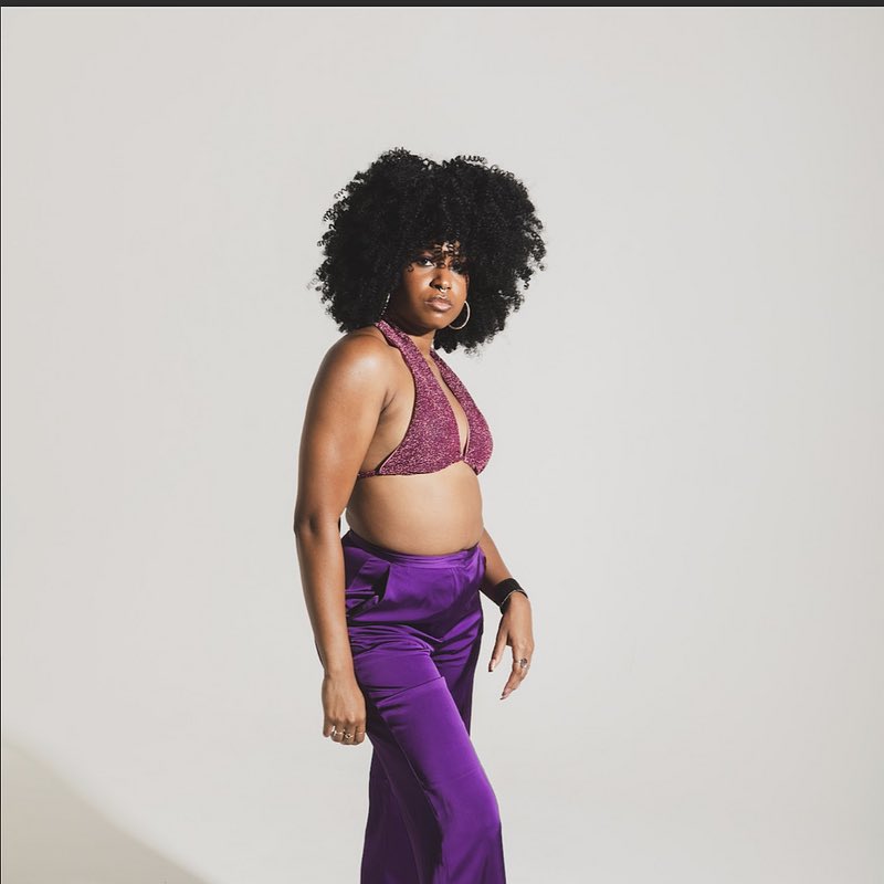 Claire Reneé Lights Up the End-of-Summer Scene with “Waste My Time” kindlinemagazine.com/claire-renee-l…